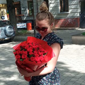 букет з 51 червоної троянди ІФ фото