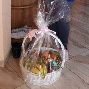 великий кошик фруктів в Івано-Франківську фото товару