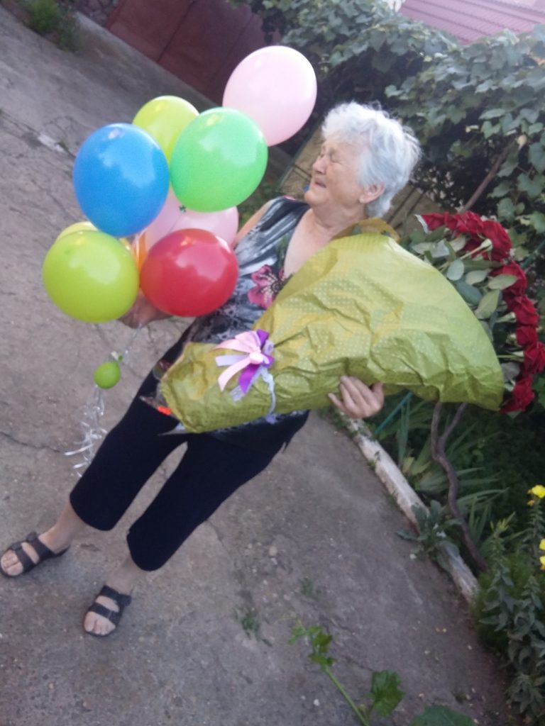 живе фото товару "101 метровая роза"