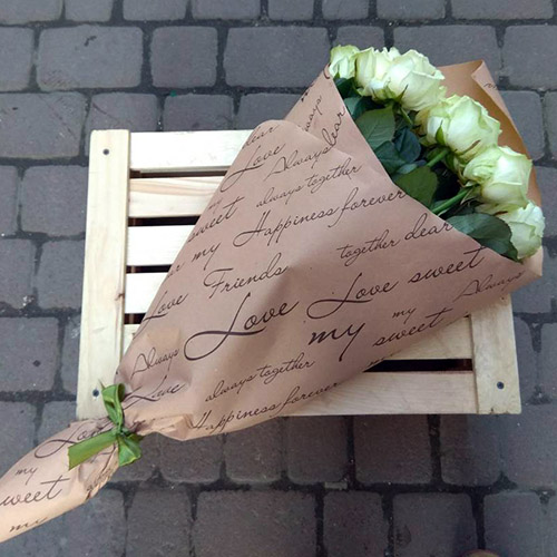 Білі троянди у крафт фото