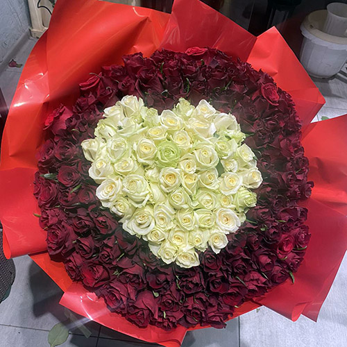 букет у вигляді серця 101 троянда ІФ фото