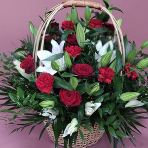 кошик живих квітів на похорон фото